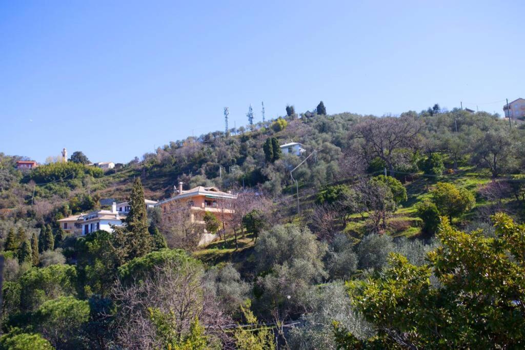 Villa La Vivagna - Casa vista mare tra gli ulivi Leivi Esterno foto